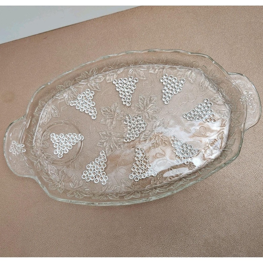 2 Vintage Anchor Hocking Serva-Snack Trays Cluster Grape With Leaves